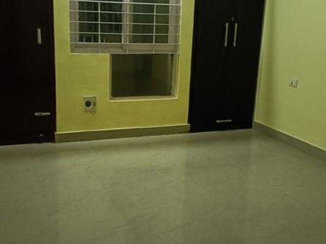 Rental | 3 BHK 1600 Sq.Ft. Apartment in Gomti Nagar