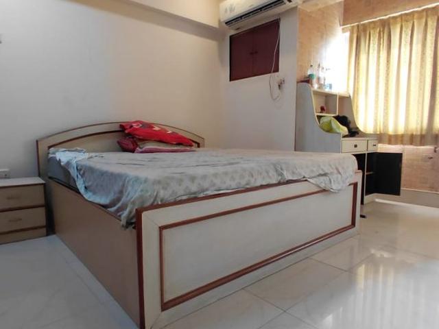 Rental | 3 BHK 1600 Sq.Ft. Apartment in Goodwill Arcade