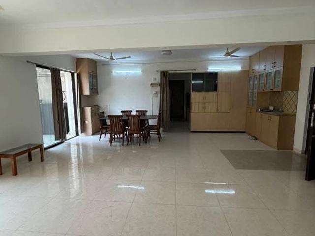 Rental | 3 BHK + 1600 Sq.Ft. Apartment in Ganga Satellite
