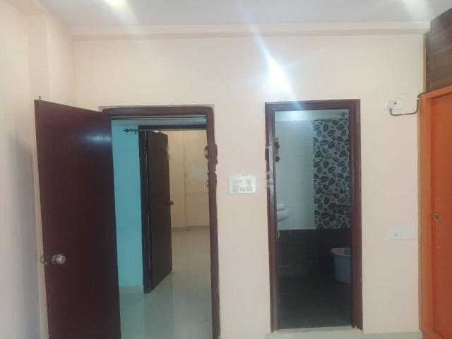 Rental | 3 BHK 1600 Sq.Ft. Apartment in Gandhi Towers