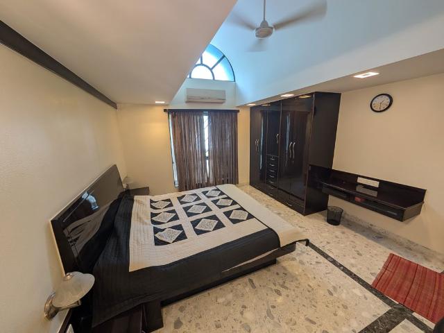 Rental | 3 BHK 1600 Sq.Ft. Apartment in Green Valley CHS