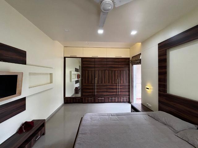 Rental | 3 BHK 1600 Sq.Ft. Apartment in Dorabjee Paradise Building A&B Condominium