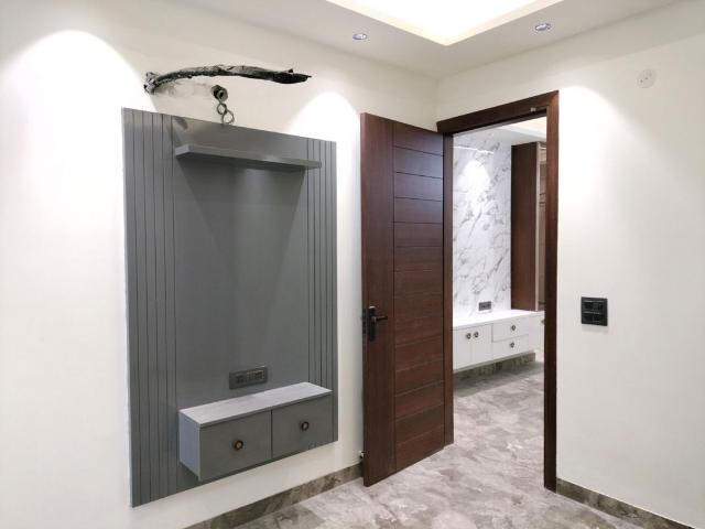 Rental | 3 BHK + 1600 Sq.Ft. Apartment in Dwarka