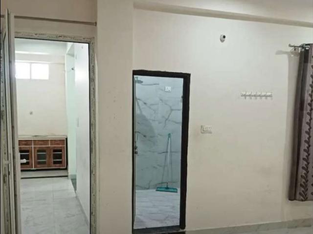 Rental | 3 BHK 1600 Sq.Ft. Apartment in Hazratganj
