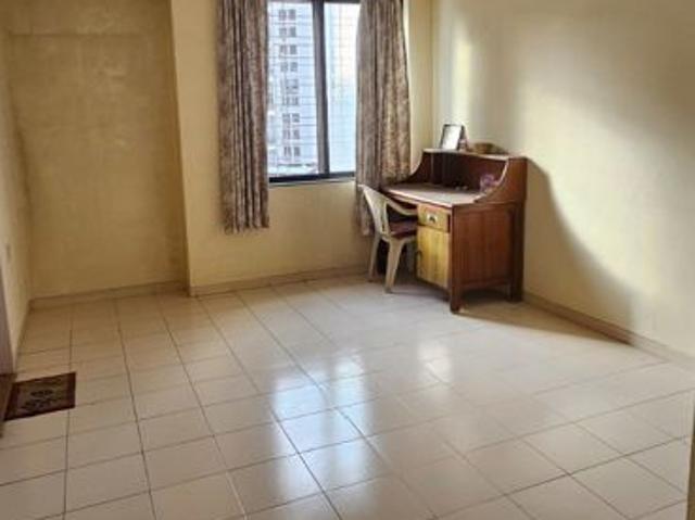 Rental | 3 BHK 1600 Sq.Ft. Apartment in Mont Vert 2