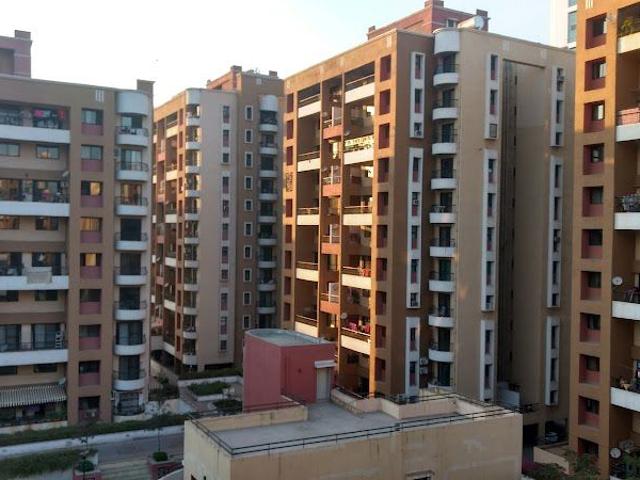 Rental | 3 BHK 1600 Sq.Ft. Apartment in Magarpatta Sylvania