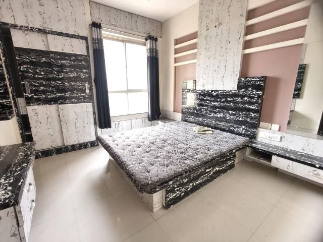 Rental | 3 BHK 1600 Sq.Ft. Apartment in Nyati Ethos