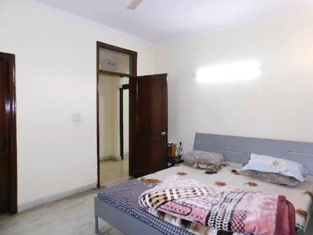 Rental | 3 BHK 1600 Sq.Ft. Apartment in Saket