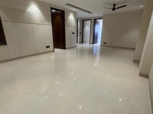 Rental | 3 BHK 1600 Sq.Ft. Apartment in Saket