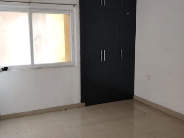 Rental | 3 BHK + 1600 Sq.Ft. Apartment in Sargam Apartment