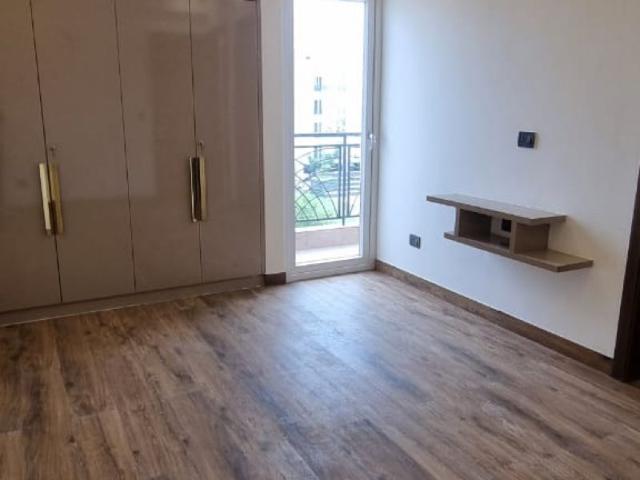 Rental | 3 BHK 1600 Sq.Ft. Apartment in Sector 71