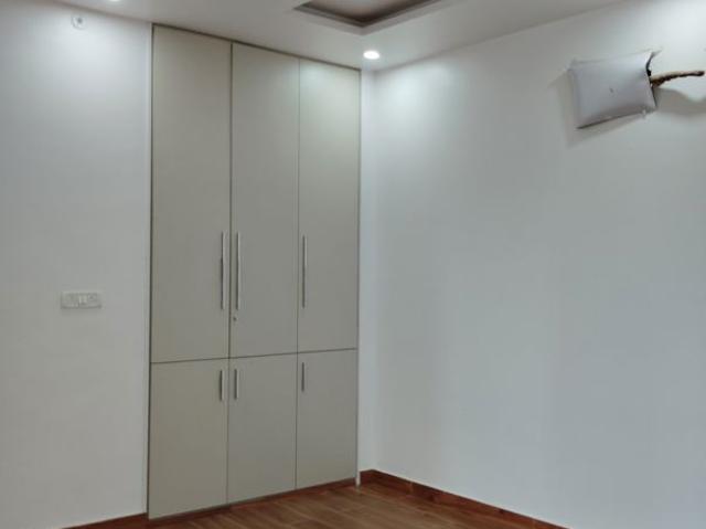 Rental | 3 BHK + 1600 Sq.Ft. Apartment in Silver Height