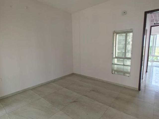 Rental | 3 BHK 1600 Sq.Ft. Apartment in Sun Darshan