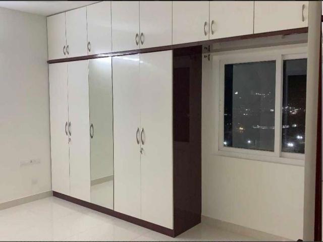 Rental | 3 BHK 1600 Sq.Ft. Apartment in Prestige High Fields