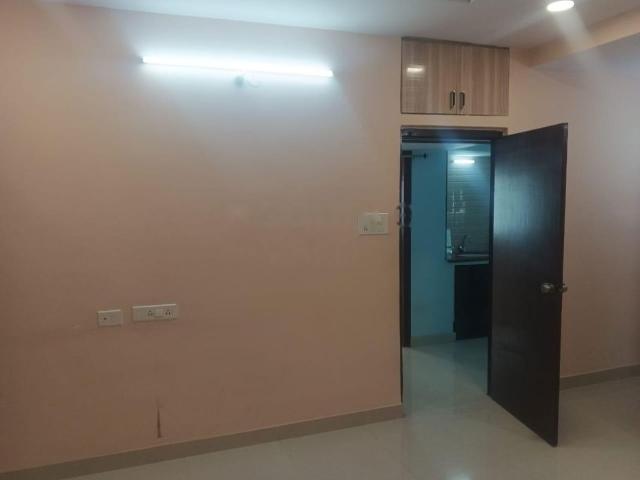 Rental | 3 BHK 1600 Sq.Ft. Apartment in Raj Towers Gandhi Nagar