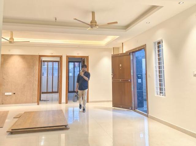 Rental | 3 BHK 1600 Sq.Ft. Apartment in Ramya Regency