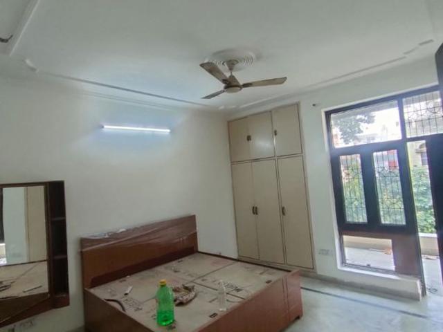 Rental | 3 BHK 1600 Sq.Ft. Independent House in Sector 34