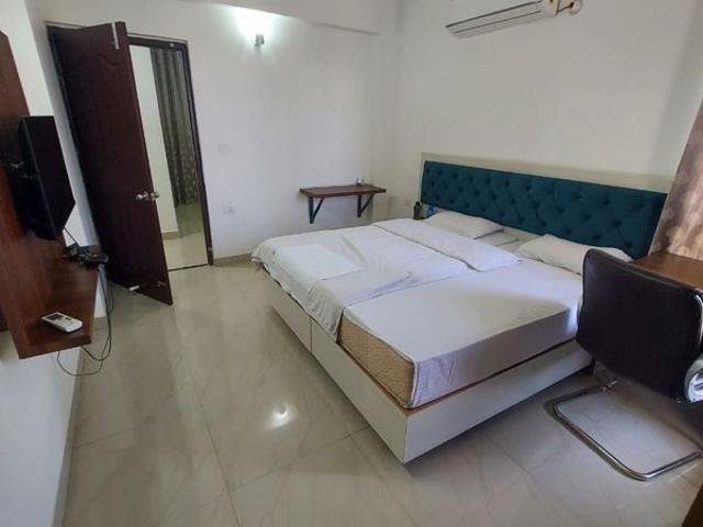 Rental | 3 BHK 1604 Sq.Ft. Apartment in Gomti Nagar