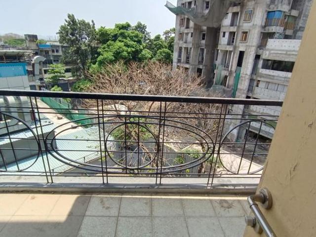 Rental | 3 BHK 1617 Sq.Ft. Apartment in Mahindra Royale