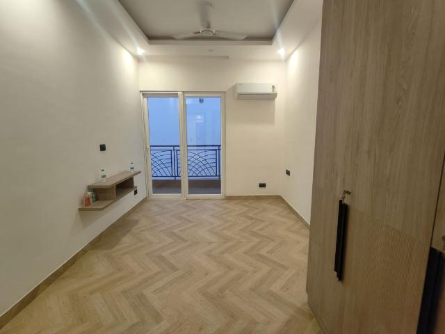 Rental | 3 BHK + 1616 Sq.Ft. Apartment in Raj One Good Earth