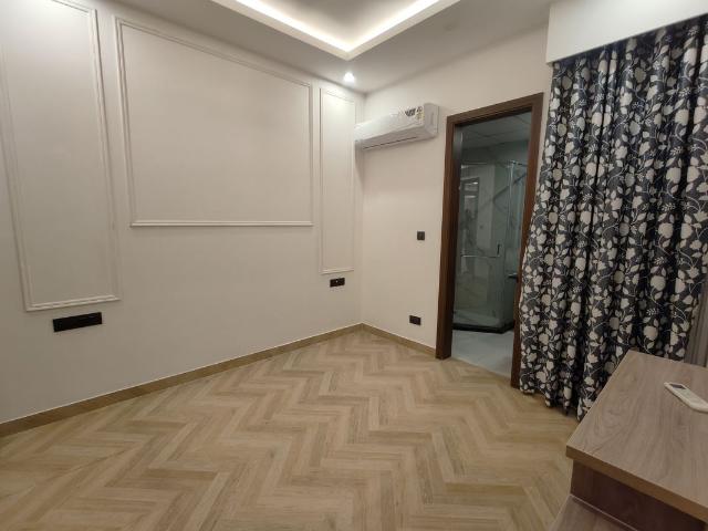 Rental | 3 BHK + 1616 Sq.Ft. Apartment in Raj One Good Earth