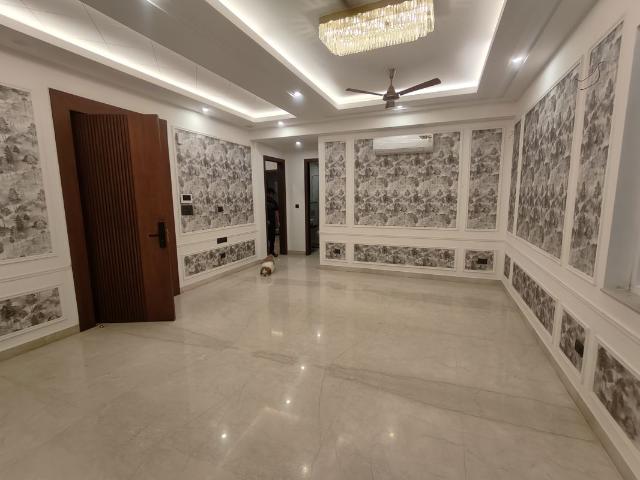 Rental | 3 BHK + 1616 Sq.Ft. Apartment in Raj One Good Earth