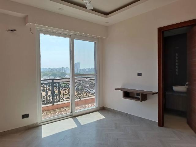 Rental | 3 BHK + 1620 Sq.Ft. Apartment in Raj One Good Earth