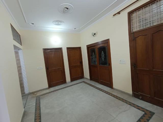 Rental | 3 BHK + 1625 Sq.Ft. Independent House in Sector 14