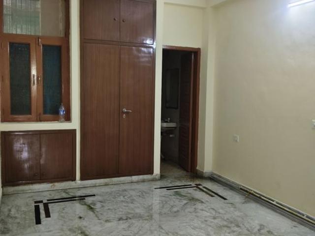 Rental | 3 BHK + 162 Sq.Mt. Villa in RWA Apartments Sector 122