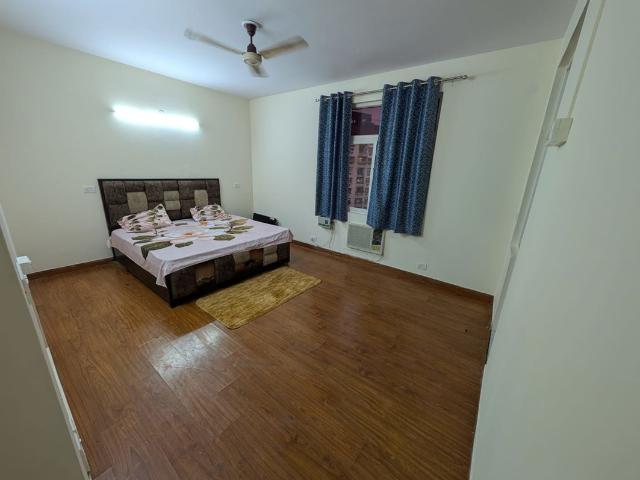 Rental | 3 BHK 1630 Sq.Ft. Apartment in Rohtas Plumeria