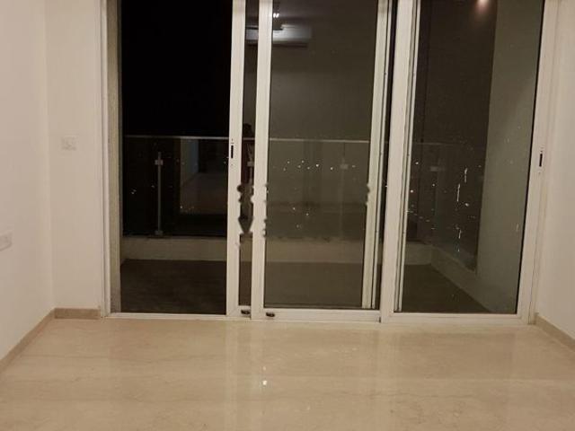 Rental | 3 BHK 1630 Sq.Ft. Apartment in Rustomjee Crown
