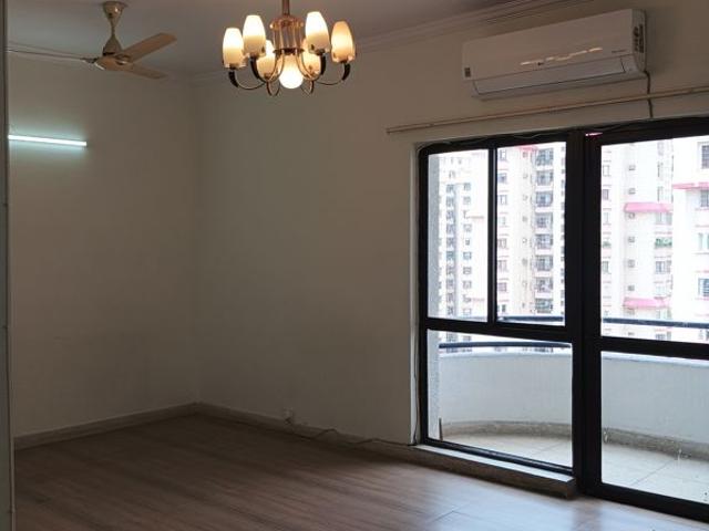 Rental | 3 BHK + 1634 Sq.Ft. Apartment in Unitech Palms