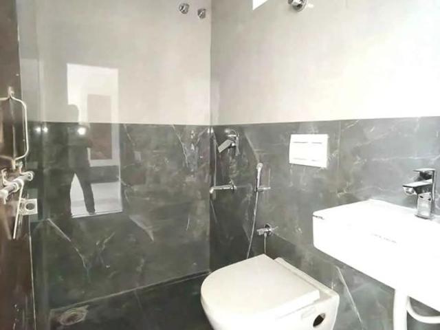 Rental | 3 BHK + 1635 Sq.Ft. Apartment in Hallmark Skyrena