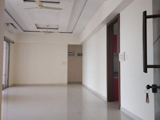 Rental | 3 BHK 1740 Sq.Ft. Apartment in Sheth Polaris