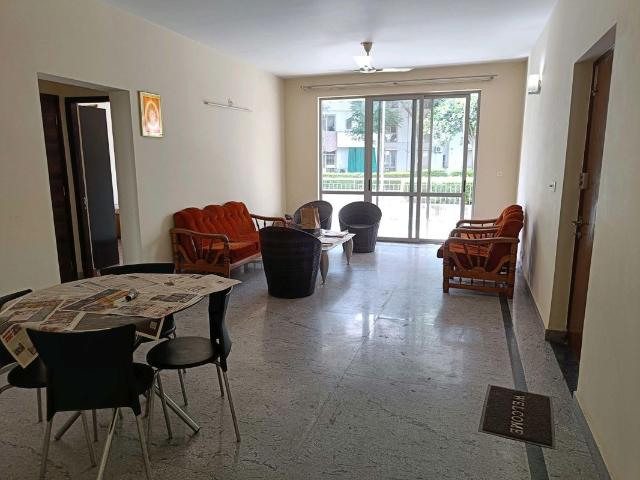 Rental | 3 BHK 1740 Sq.Ft. Apartment in Vatika City Homes