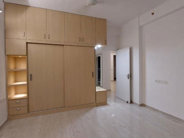 Rental | 3 BHK 1750 Sq.Ft. Apartment in Ajnara Grand Heritage