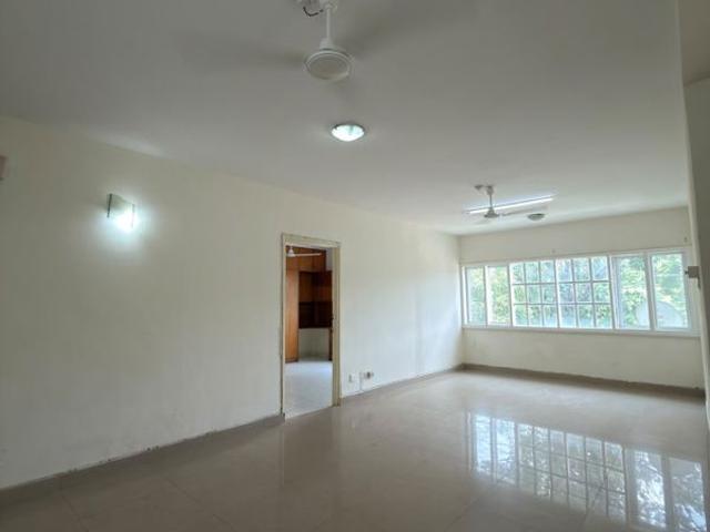 Rental | 3 BHK 1750 Sq.Ft. Apartment in Garden Apartments