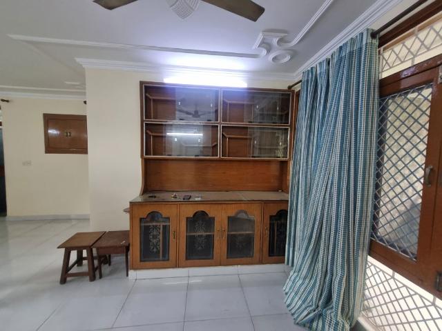 Rental | 3 BHK 1750 Sq.Ft. Apartment in Dwarka
