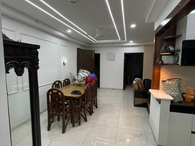 Rental | 3 BHK 1750 Sq.Ft. Apartment in Omaxe R2