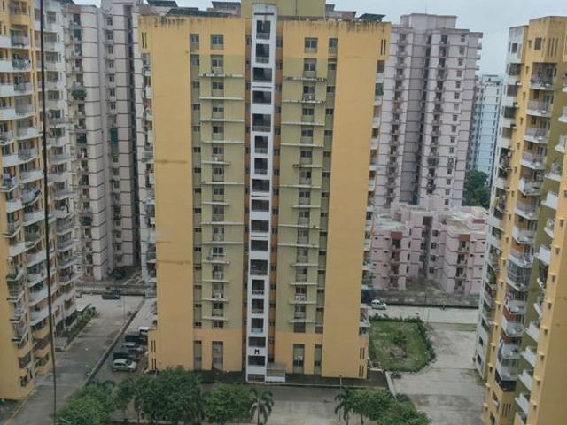Rental | 3 BHK + 1750 Sq.Ft. Apartment in Sargam Apartment