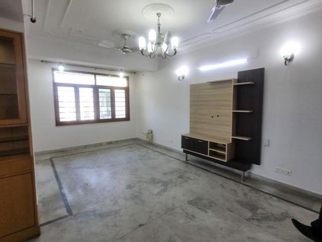 Rental | 3 BHK 1750 Sq.Ft. Apartment in Sector 12 Dwarka