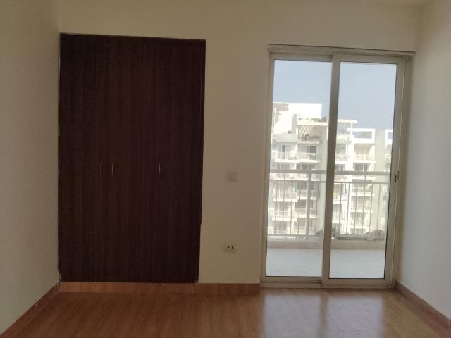 Rental | 3 BHK 1750 Sq.Ft. Apartment in SS The Coralwood