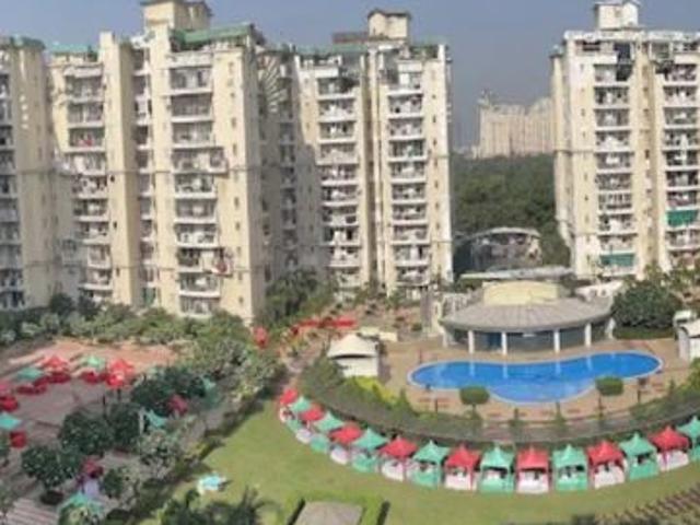 Rental | 3 BHK + 1750 Sq.Ft. Apartment in Supertech Emerald Court