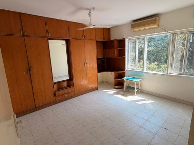 Rental | 3 BHK 1750 Sq.Ft. Apartment in Suryamukhi Garden Apartment