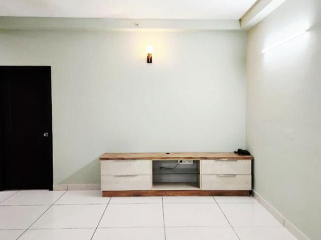 Rental | 3 BHK 1750 Sq.Ft. Apartment in Prestige Lakeside Habitat