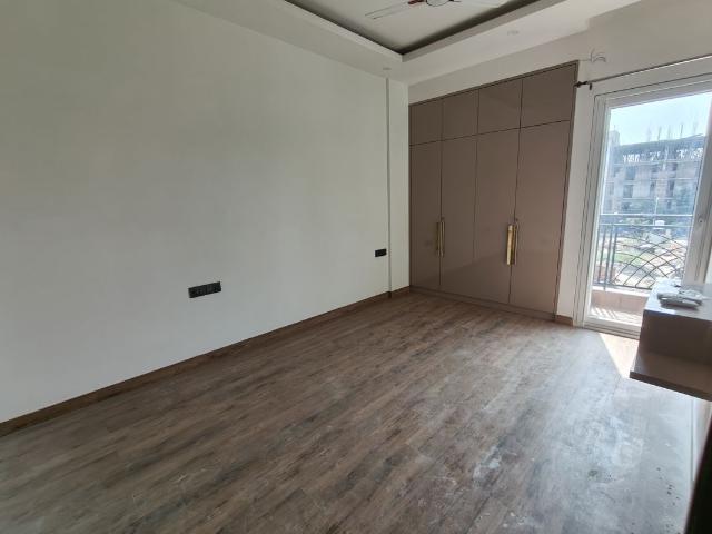 Rental | 3 BHK + 1750 Sq.Ft. Apartment in Raj One Good Earth
