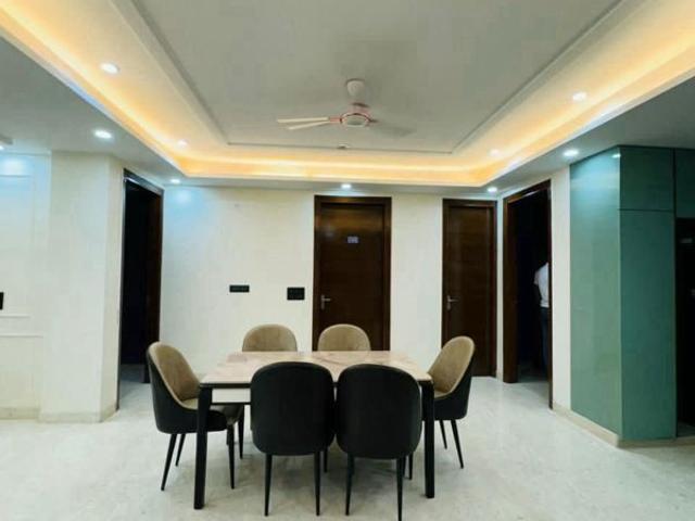 Rental | 3 BHK 1750 Sq.Ft. Penthouse in RWA Residential Society Sector 46