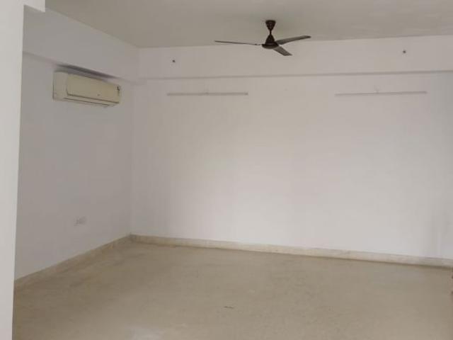 Rental | 3 BHK 1751 Sq.Ft. Apartment in DLF Regal Gardens