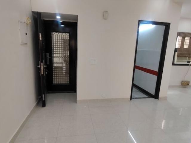 Rental | 3 BHK 1780 Sq.Ft. Apartment in Sector 10 Dwarka