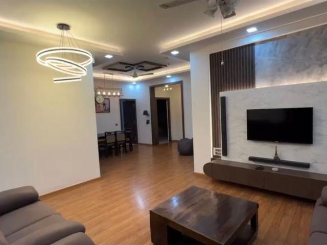 Rental | 3 BHK 1784 Sq.Ft. Apartment in Citilights Rustique